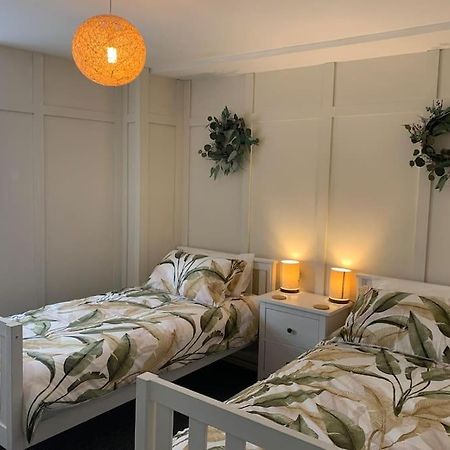 Gorgeous Seaside Getaway. Apartman Hastings Kültér fotó